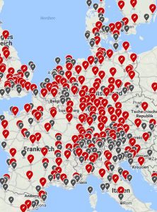 Ladeadapter photo Verteichnis der Tesla Supercharger in Europa. Wenn Sie bei Tesla-Car-Rent ein Model S oder ein Modl 3 in Berlin oder Erlangen mieten, dann laden Sie immer kostenlos